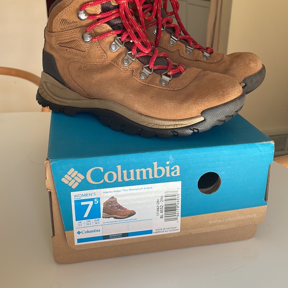 Columbia Newton Ridge Waterproof hiking boot